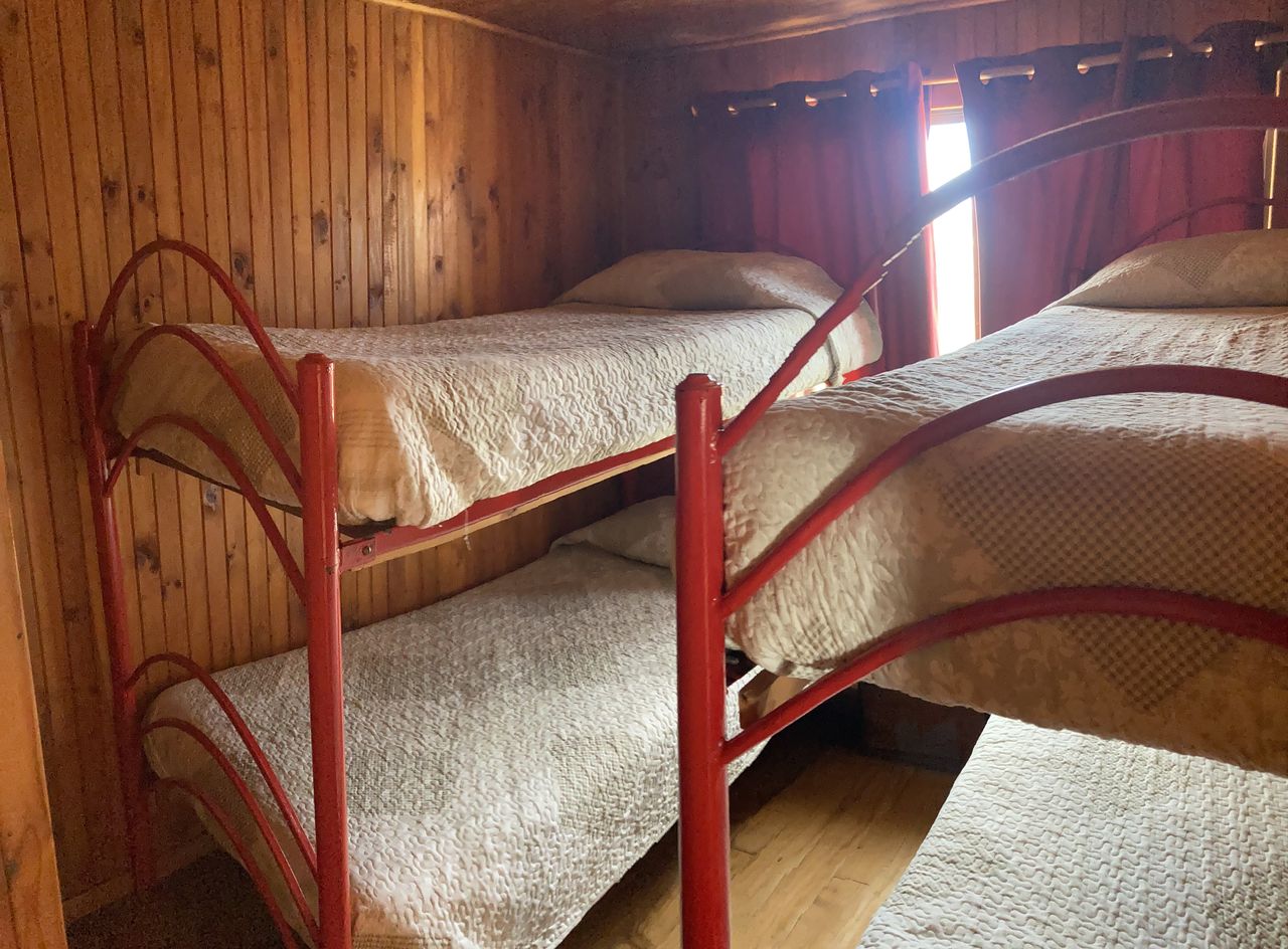 Dormitorio con literas